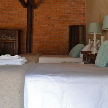 Chartwell Manor Hotel ภายนอก รูปภาพ