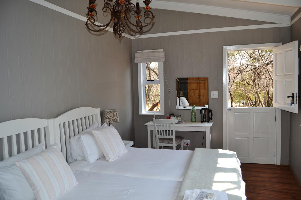 Chartwell Manor Hotel ภายนอก รูปภาพ