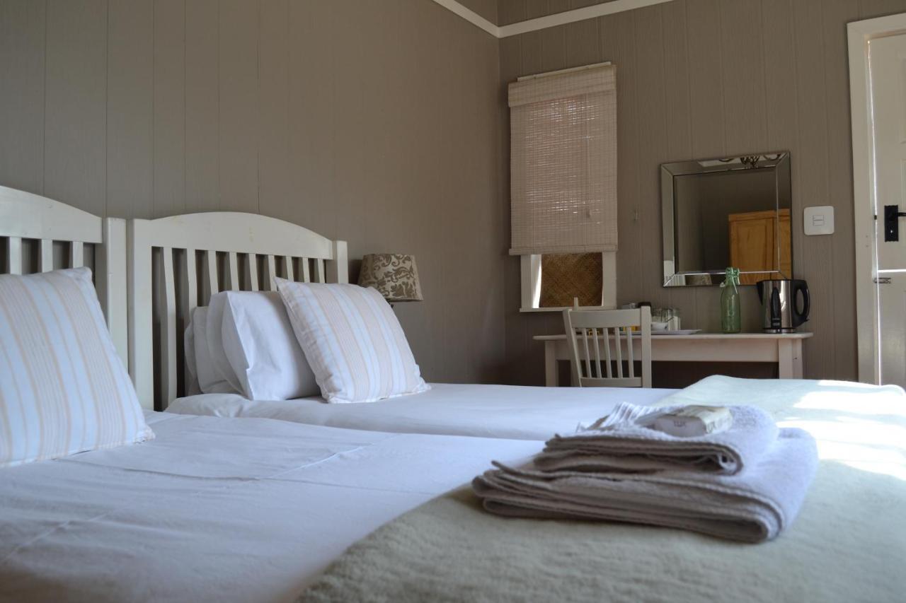 Chartwell Manor Hotel ภายนอก รูปภาพ