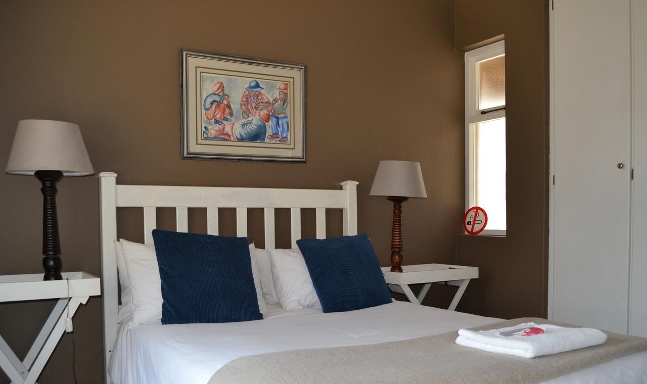 Chartwell Manor Hotel ภายนอก รูปภาพ