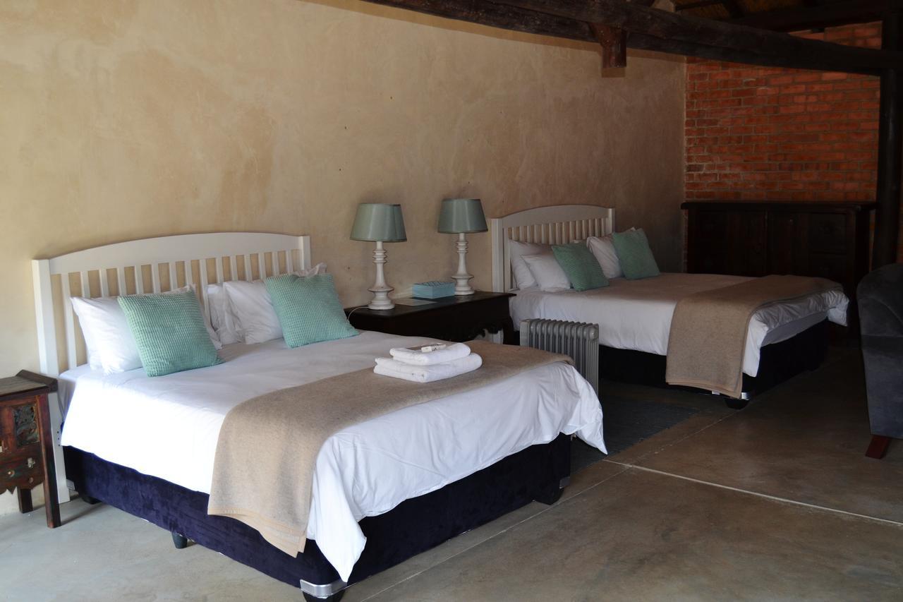 Chartwell Manor Hotel ภายนอก รูปภาพ