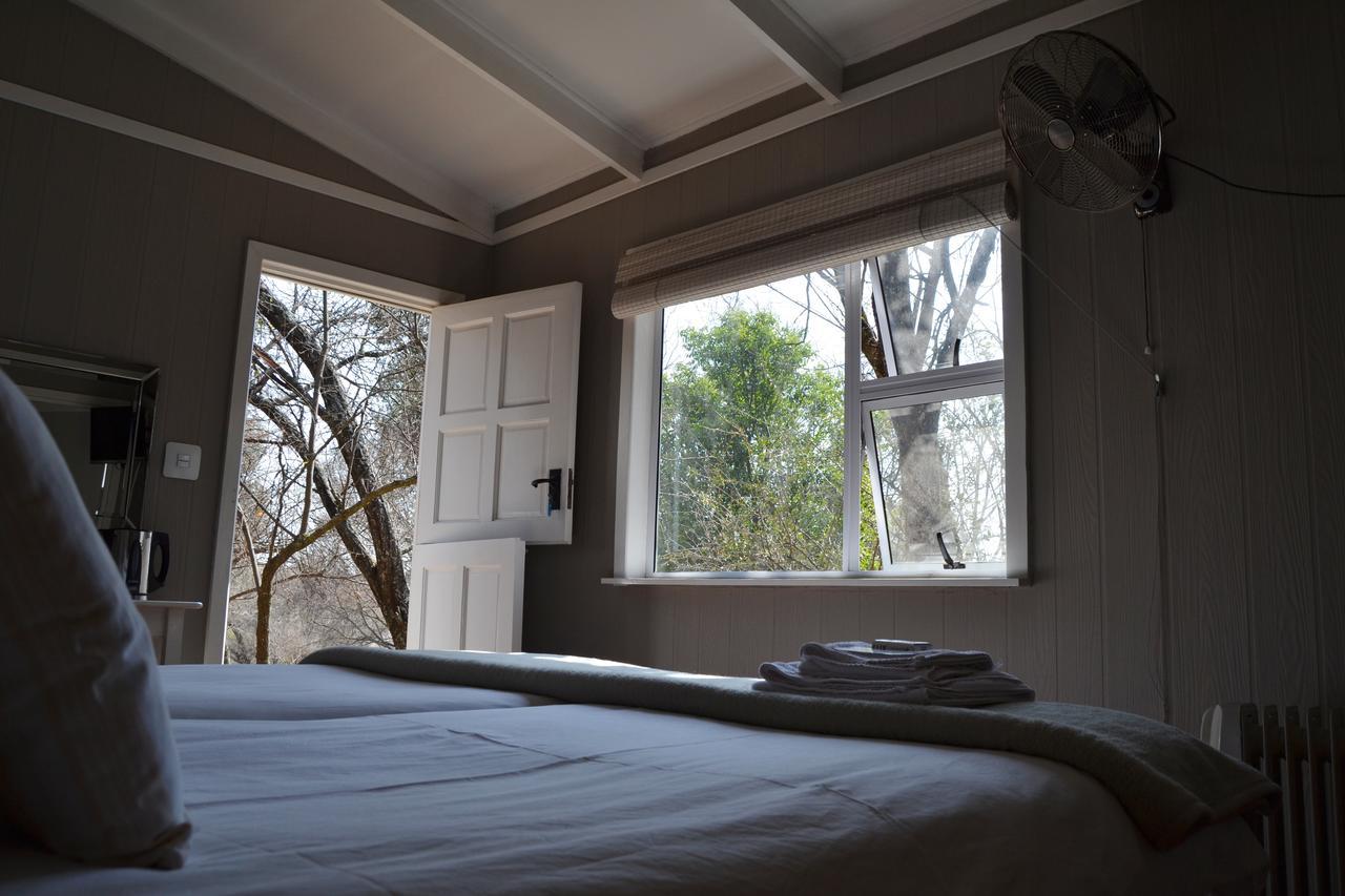 Chartwell Manor Hotel ภายนอก รูปภาพ